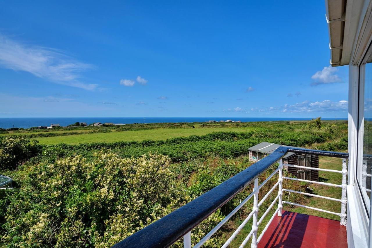 Finest Retreats - The Watchtower At Western Watch Lower Boscaswell Exterior foto